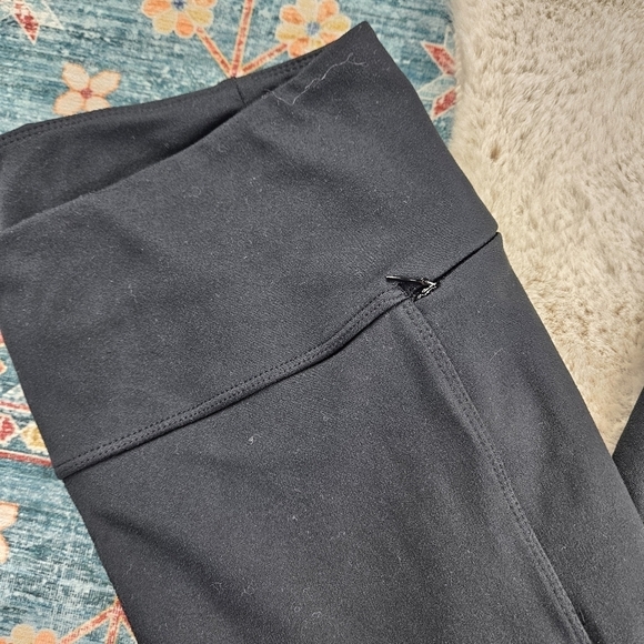 Danskin 7/8 Zip Pocket Legging Black Large - Picture 2 of 7